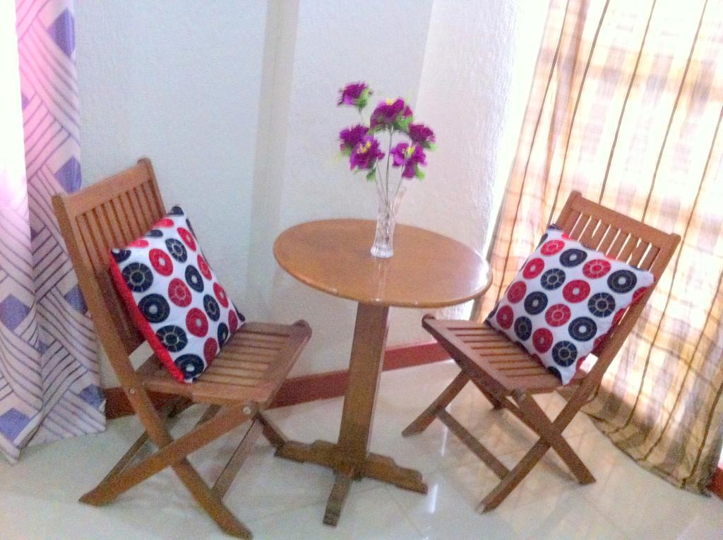 Casanas Suites Puerto Princesa Exterior photo