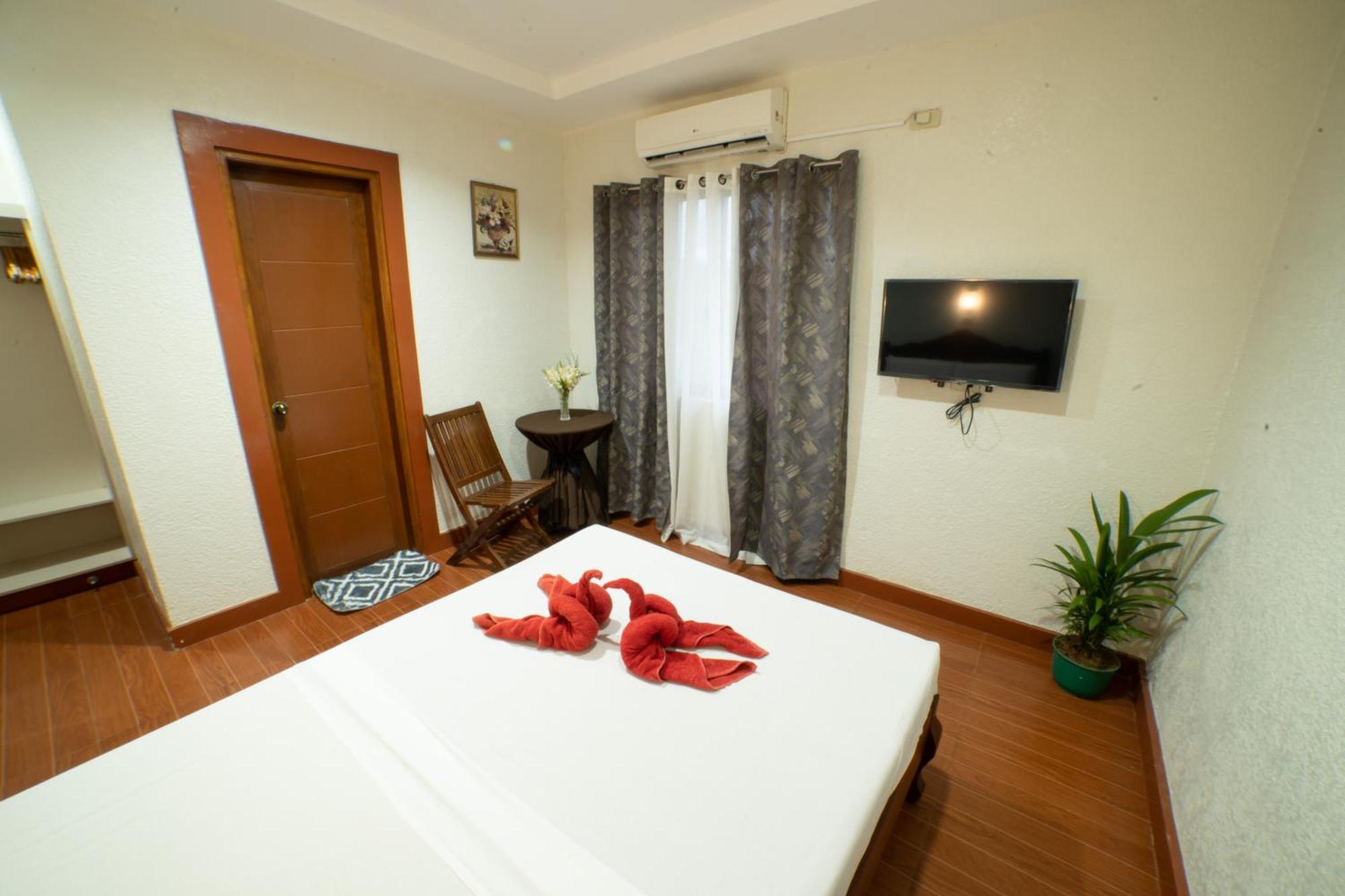 Casanas Suites Puerto Princesa Exterior photo
