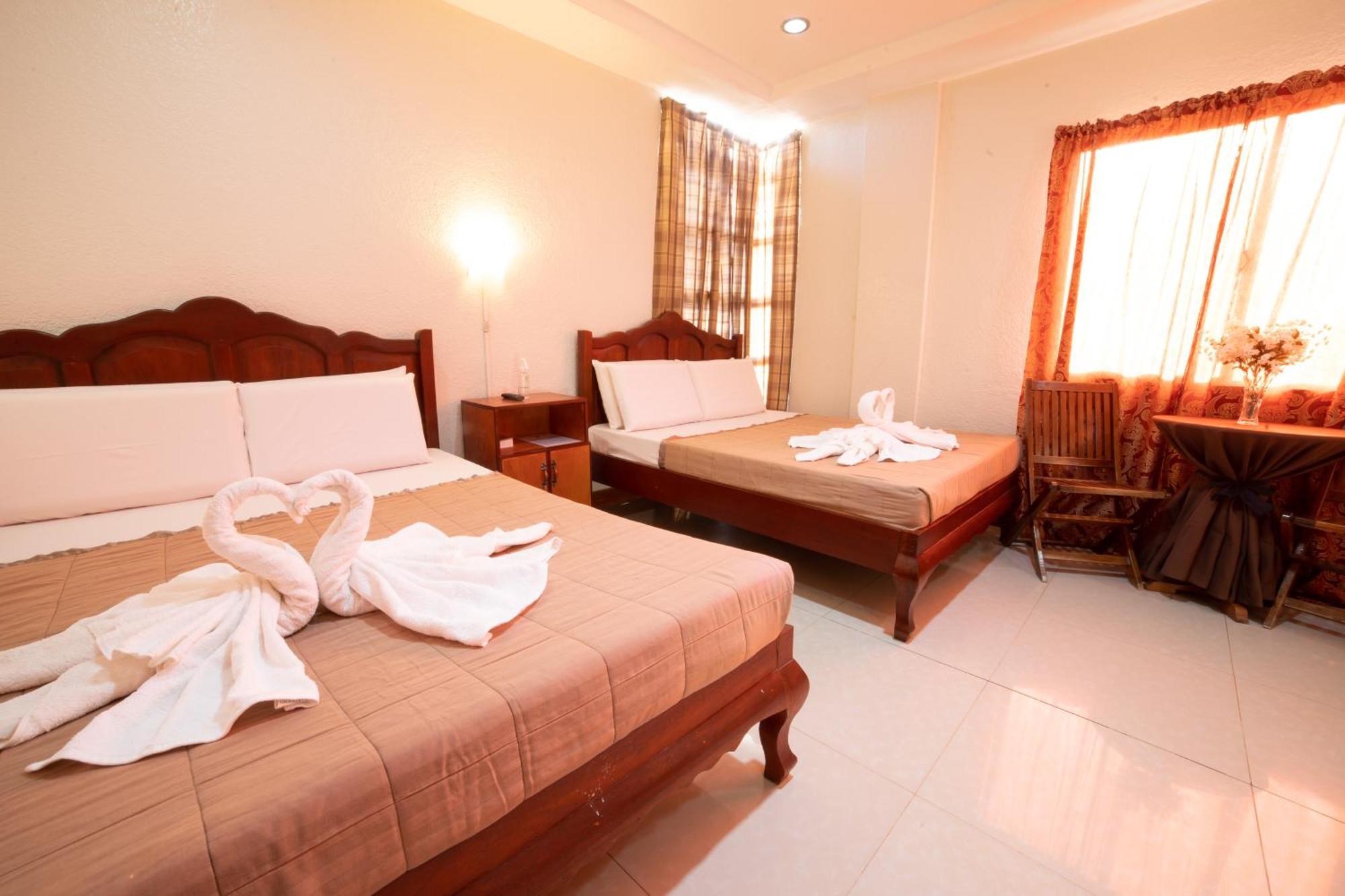 Casanas Suites Puerto Princesa Exterior photo