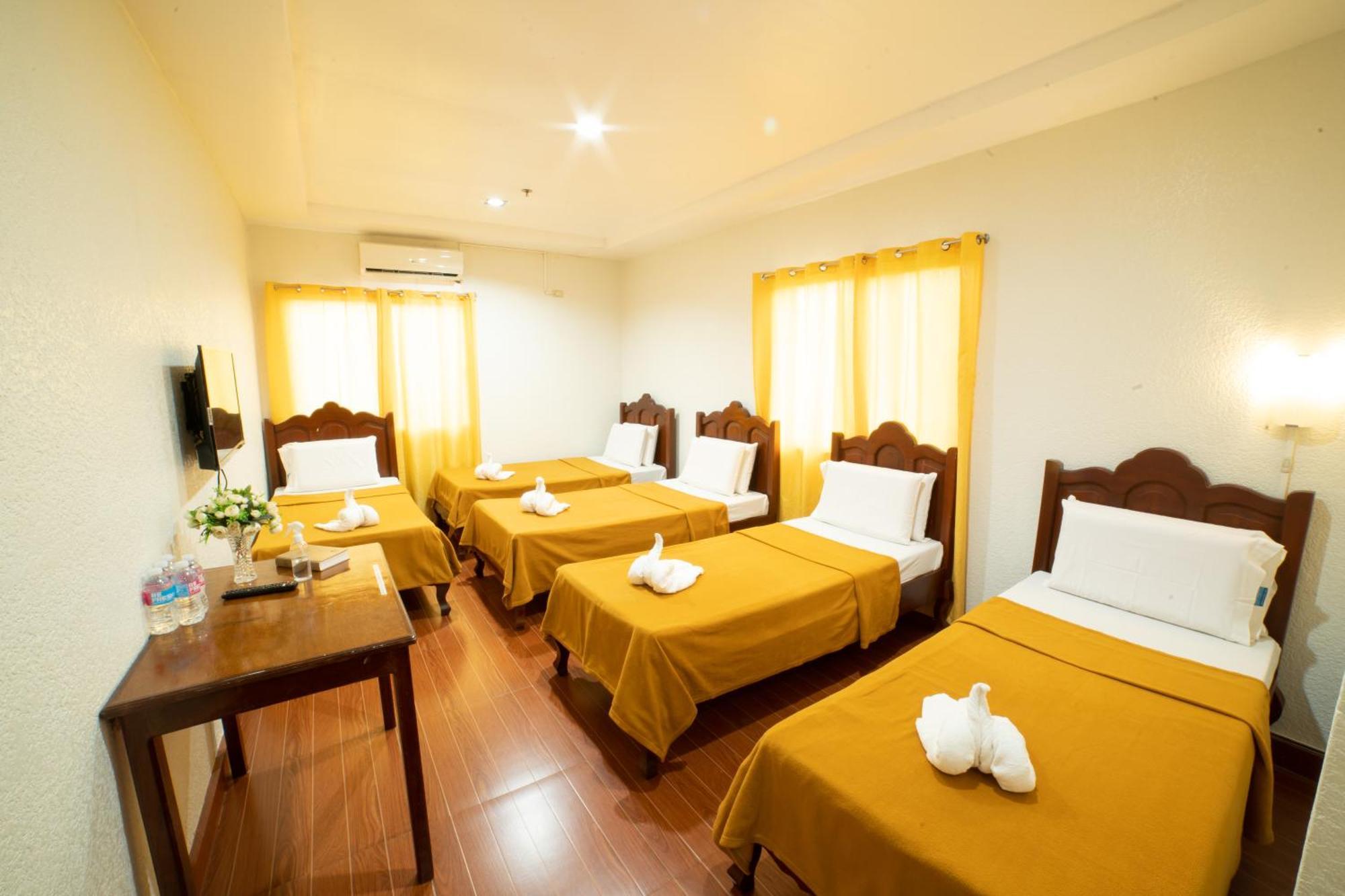 Casanas Suites Puerto Princesa Exterior photo