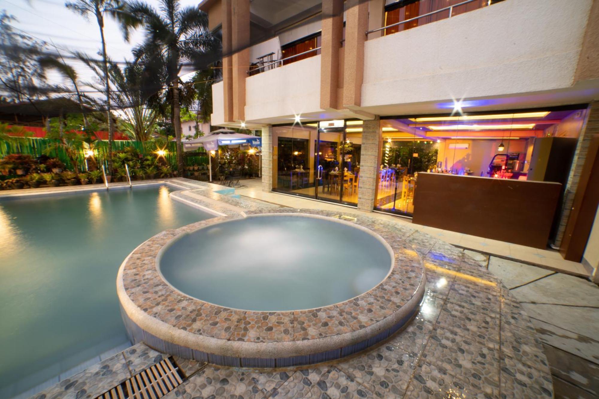 Casanas Suites Puerto Princesa Exterior photo