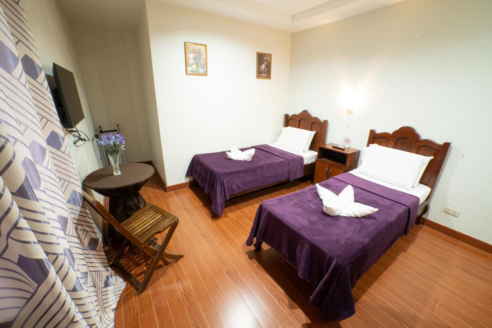 Casanas Suites Puerto Princesa Exterior photo