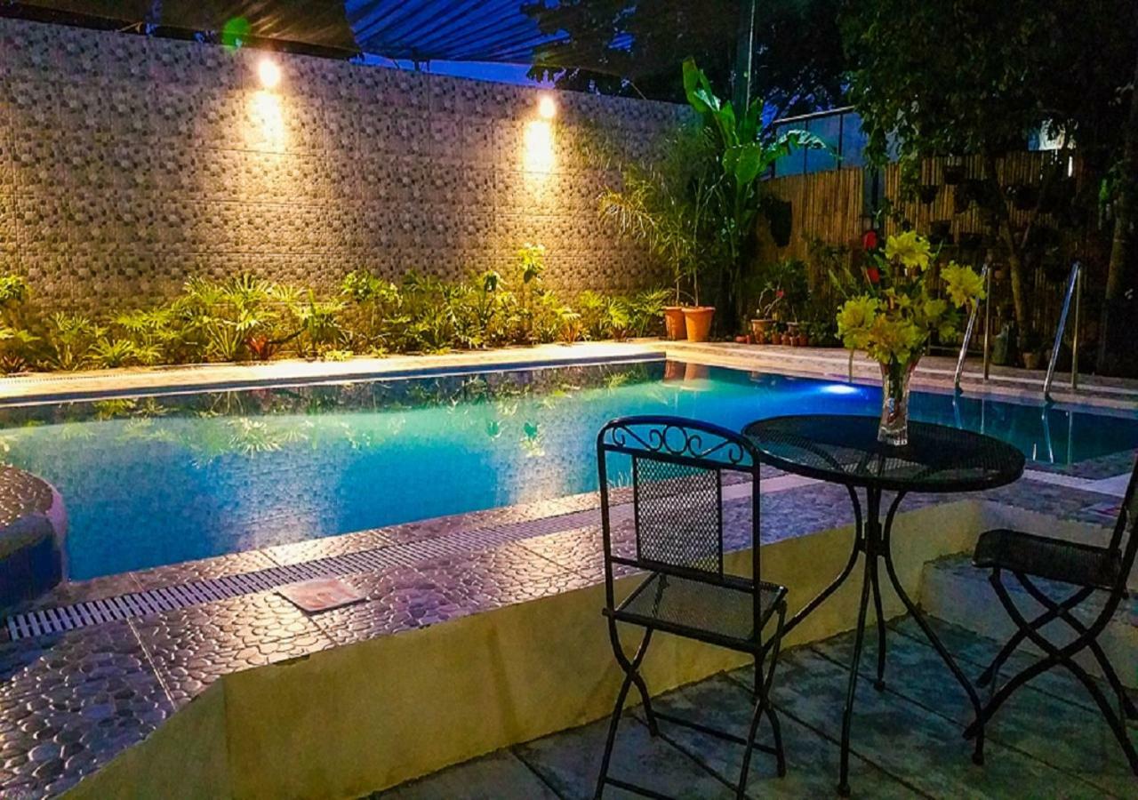 Casanas Suites Puerto Princesa Exterior photo