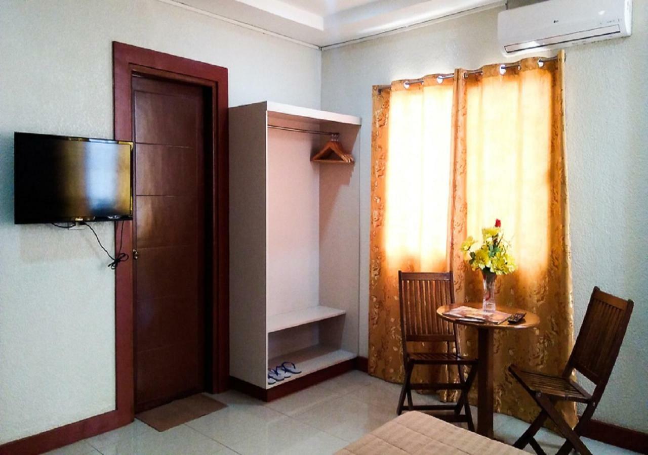 Casanas Suites Puerto Princesa Exterior photo